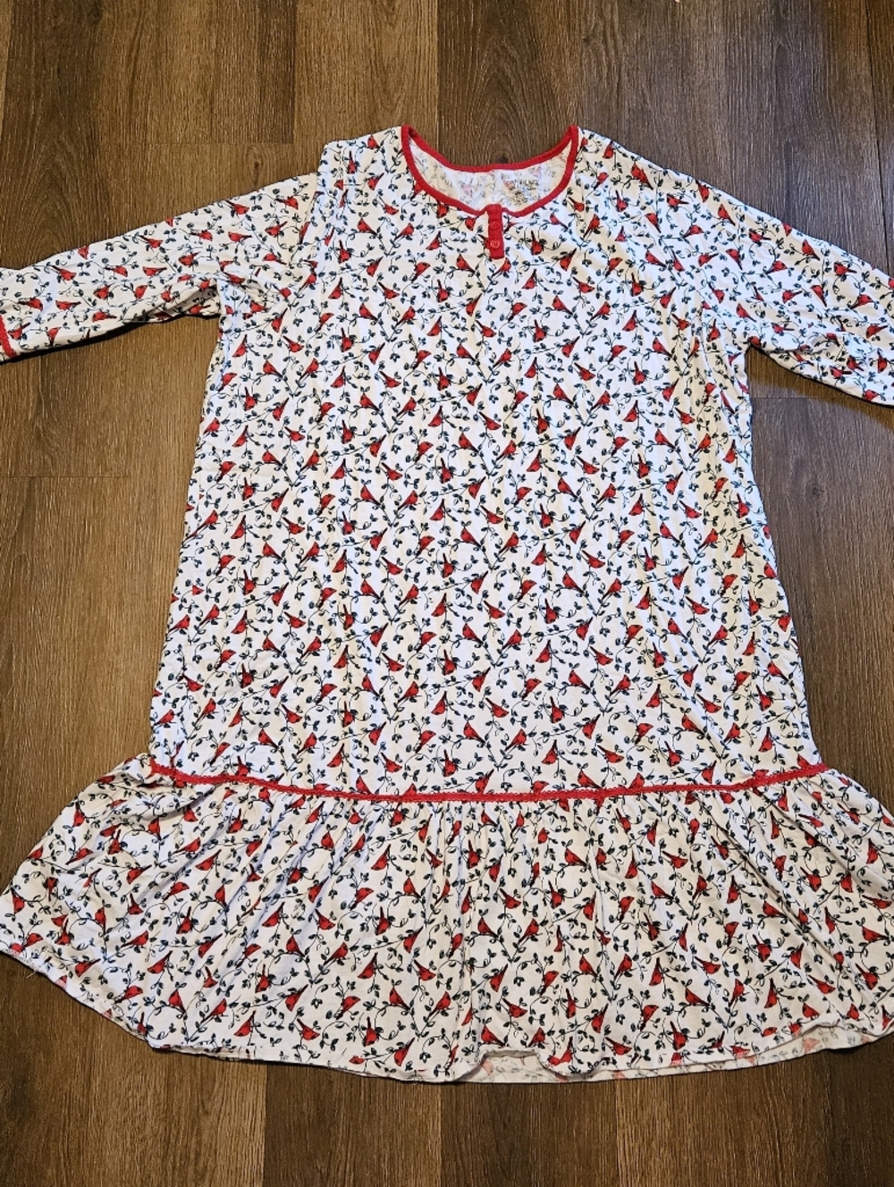 Catherines Nightgown with Red Trim and Cardinal Bird Print Size 2X 22/24W